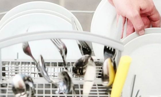 A guide to cleaning your dishwasher