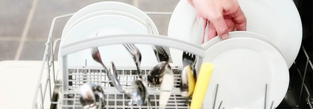 A guide to cleaning your dishwasher