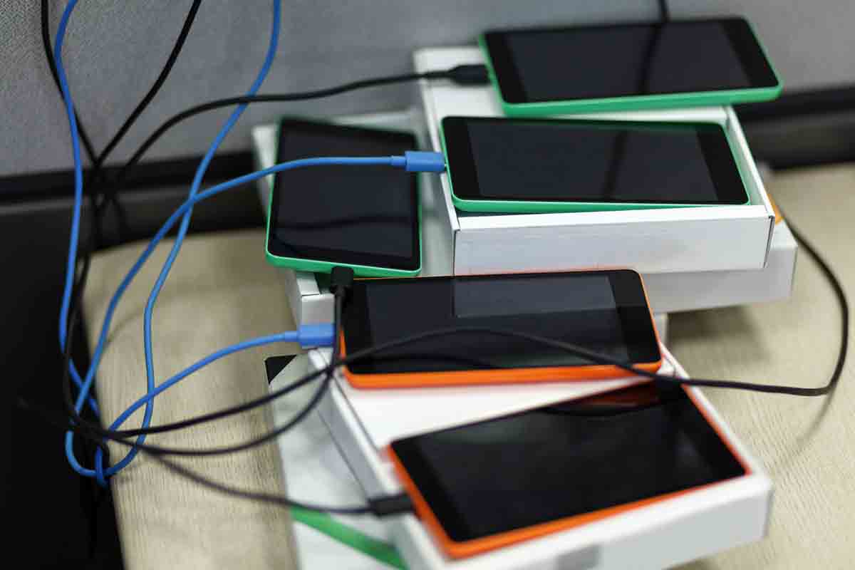 charging multiple phones