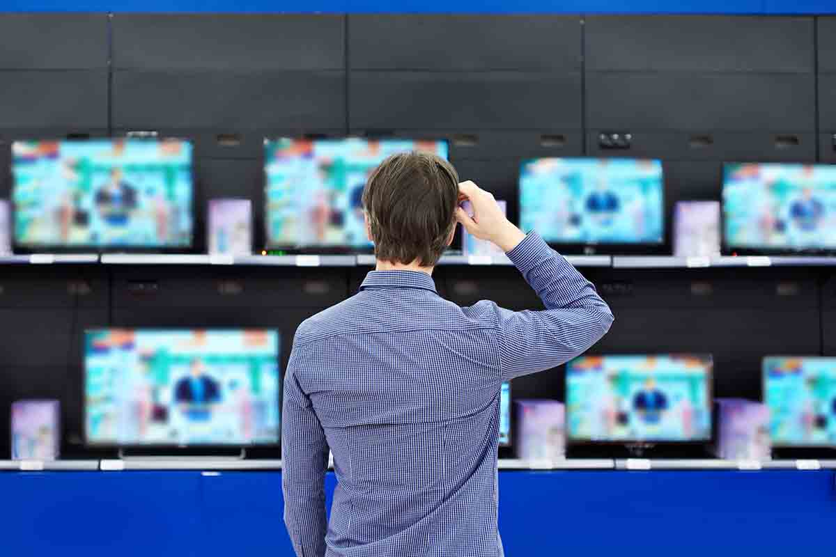 Compare TV Sizes: Which One to Get? (Helpful Guide) - Blue Cine Tech