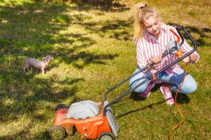 How much electricity does a lawn mower use