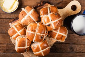 Best hot cross buns Where Should I go? Is it worth it? Rating Review Compared Australia