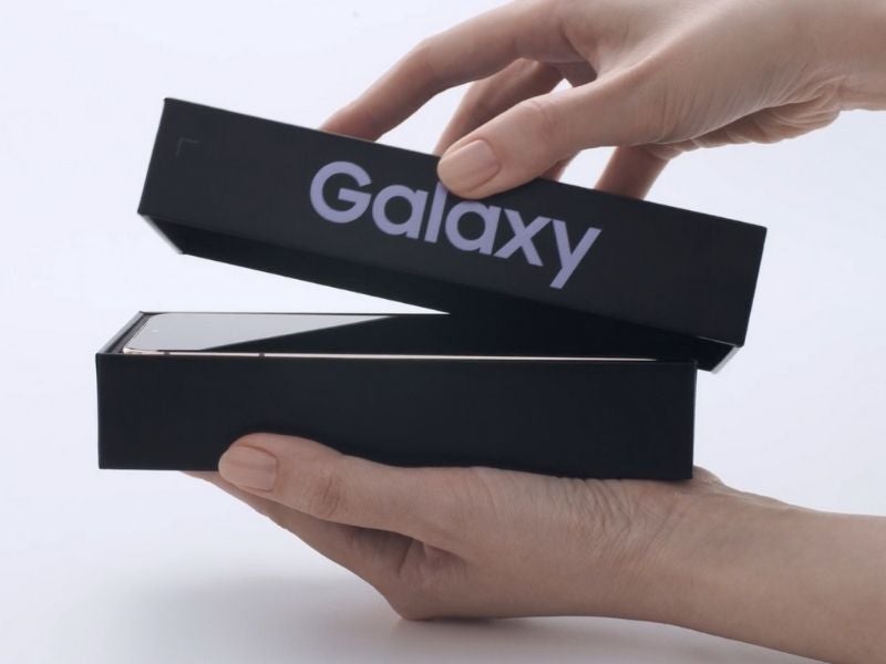 The Samsung Galaxy S21 being unboxed