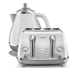 Delonghi kettle and toaster set silver