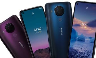 Front and back of Nokia 5.4 phones in blue and purple colourways