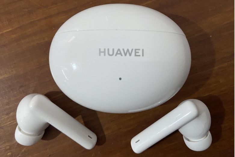 Huawei FreeBuds 4i Review: Light And Simple - Canstar Blue