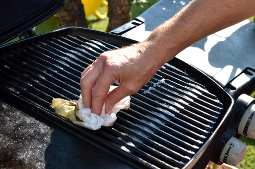 How to clean BBQ