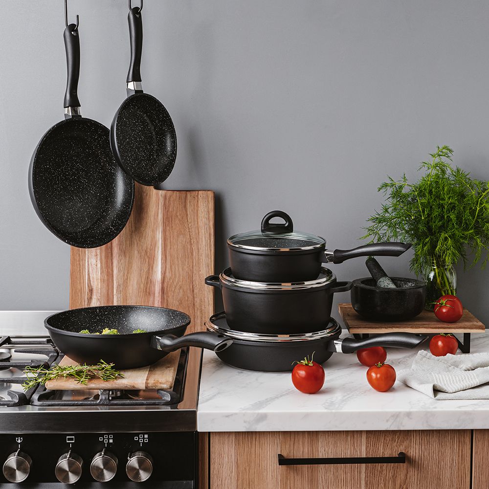 Baccarat cookware