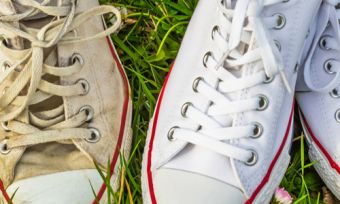 How to clean white shoes