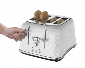 De’Longhi 4-Slice Toaster $89.99-