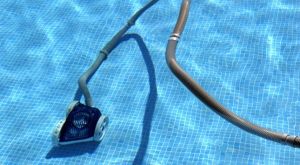 Robotic pool cleaner