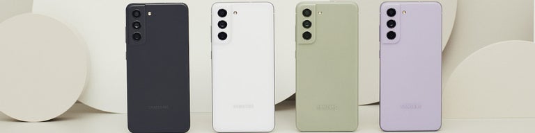 Backs of Samsung Galaxy S21 FE phones in four colours