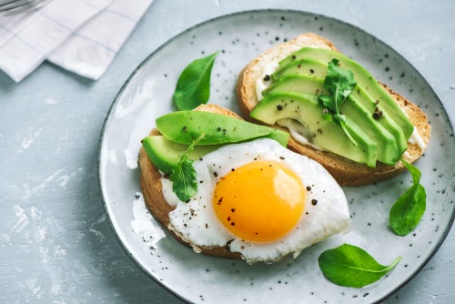 Is it ok to eat eggs every day?