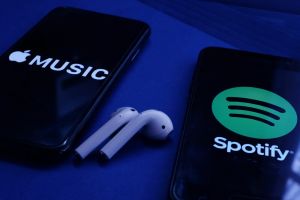 Apple Music and Spotify Comparison