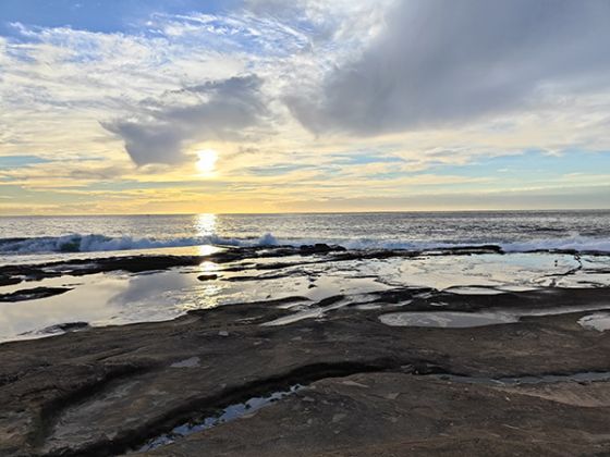 Sunrise over the ocean at rock pools