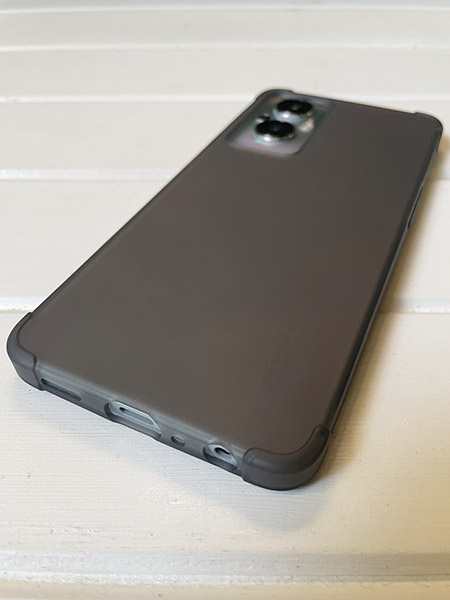 OPPO Reno8 Lite 5G with case on