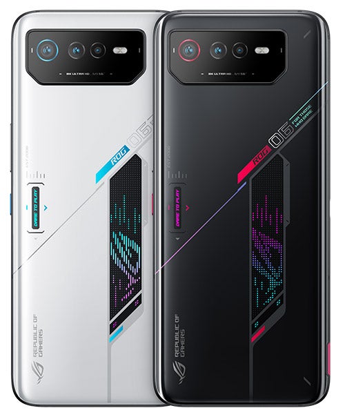 ROG Phone 6 in black and white