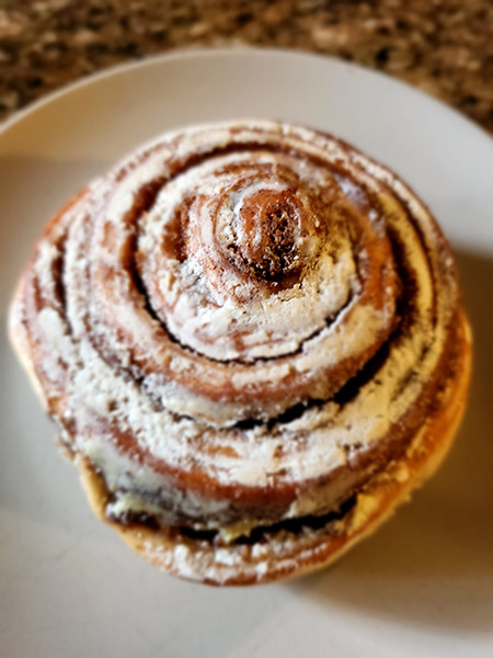 Closeup photo of cinnamon bun