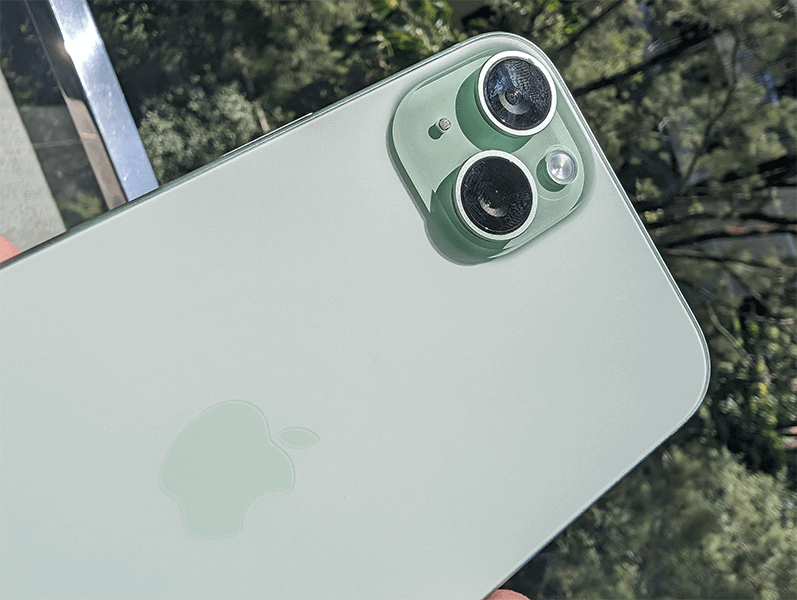 iPhone 15 Plus cameras