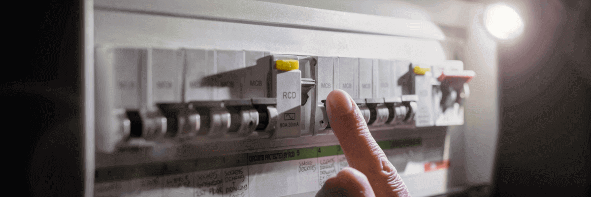 Hand turning switch on in power box