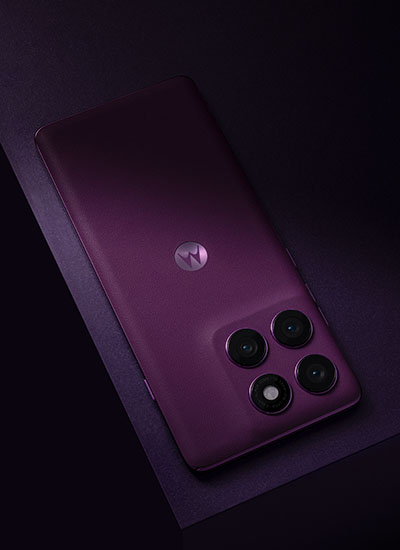 Motorola Edge 60 Pro in Sparkling Grape