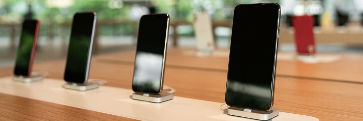 Bring telco bills down with a Black Friday deal, but don’t get caught in the red on a contract